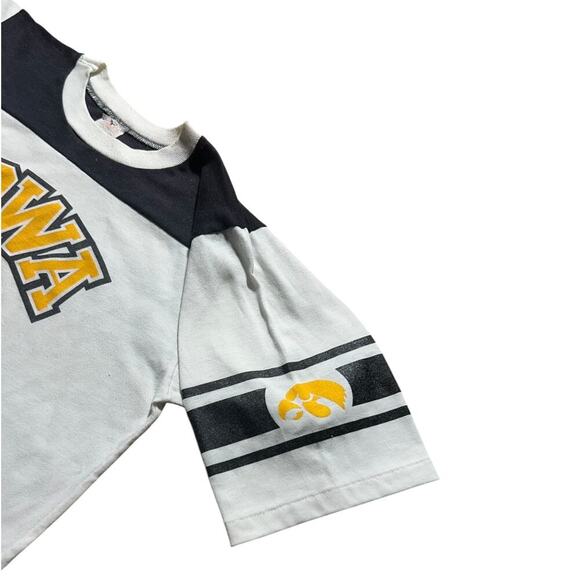 Iowa Hawkeye 1980’s Vintage Football Dodger Tee - Picture 3 of 4